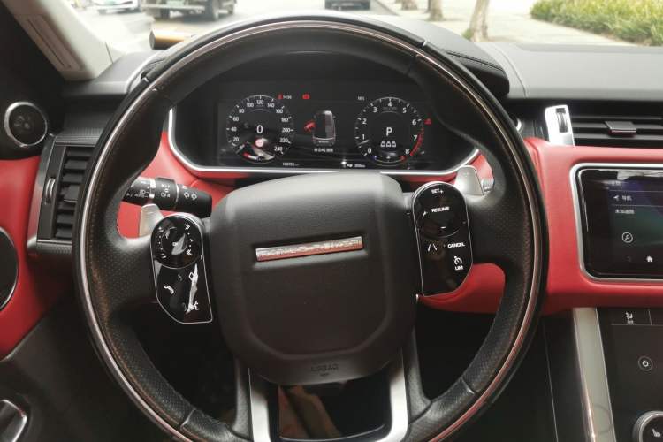 Used Land Rover Range Sport 2020 3.0 L6 HSE DYNAMIC Steering Wheel
