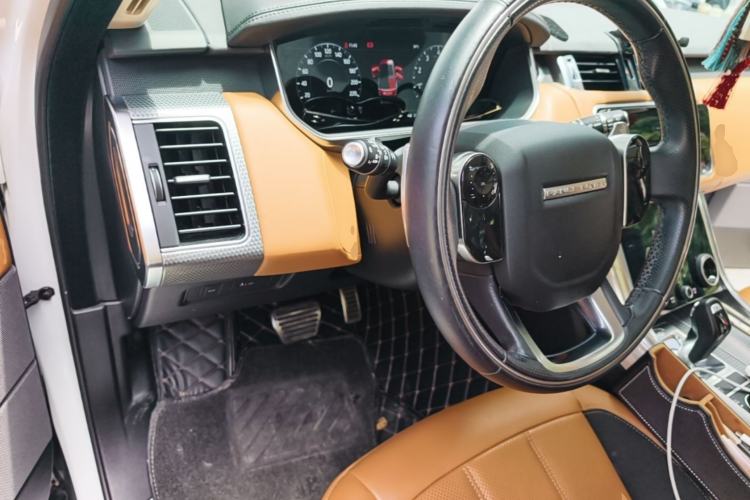Used Land Rover Range Sport 2020 3.0 L6 HSE DYNAMIC Steering Wheel