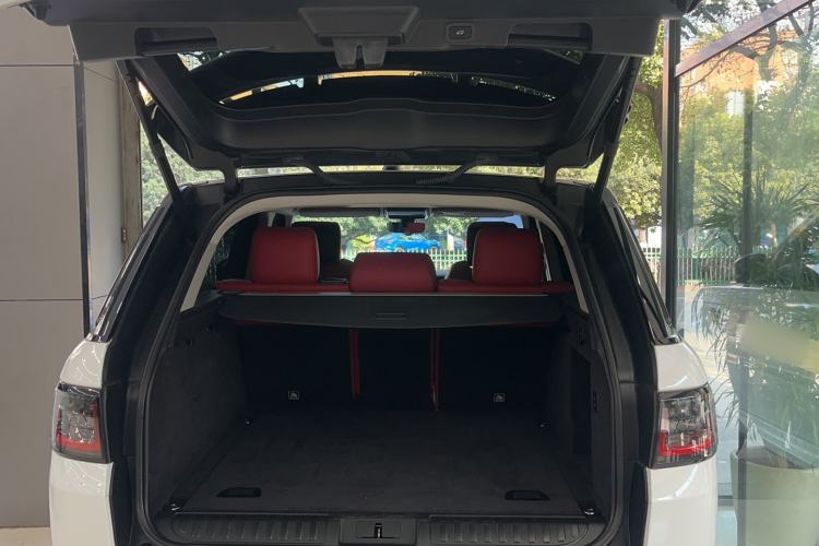 Used Land Rover Range Sport 2020 3.0 L6 HSE DYNAMIC Trunk