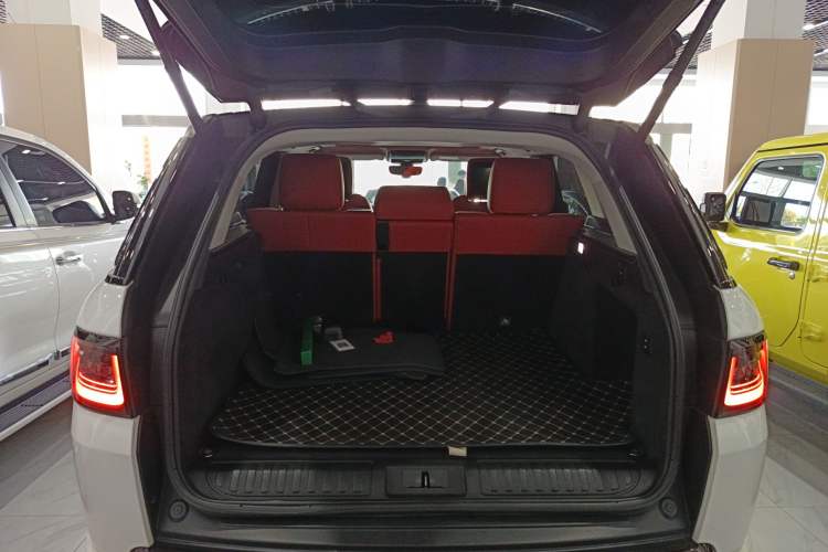 Used Land Rover Range Sport 2020 3.0 L6 HSE DYNAMIC Trunk