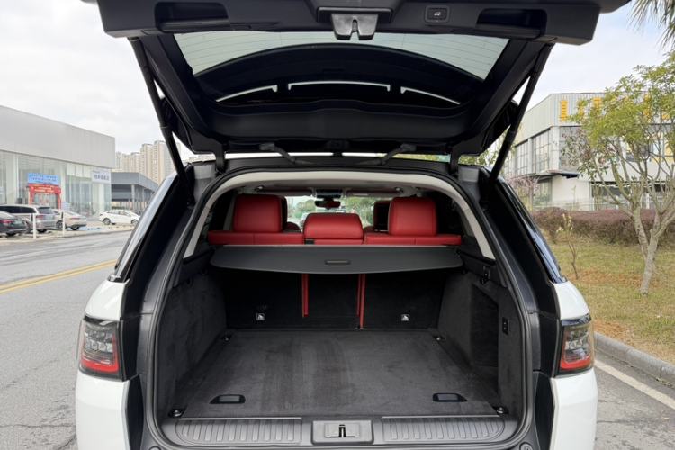Used Land Rover Range Sport 2020 3.0 L6 HSE DYNAMIC Trunk