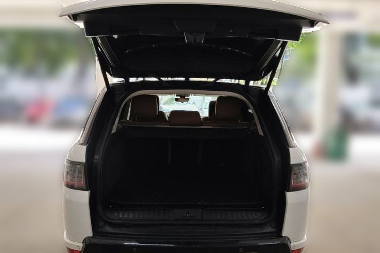 Used Land Rover Range Sport 2020 3.0 L6 HSE DYNAMIC Trunk