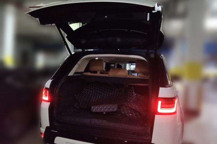 Used Land Rover Range Sport 2020 3.0 L6 HSE DYNAMIC Trunk