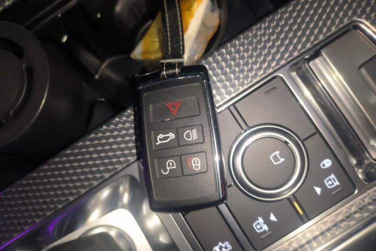 Used Land Rover Range Sport 2020 3.0 L6 HSE DYNAMIC Vehicle Key