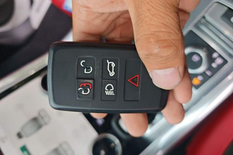 Used Land Rover Range Sport 2020 3.0 L6 HSE DYNAMIC Vehicle Key