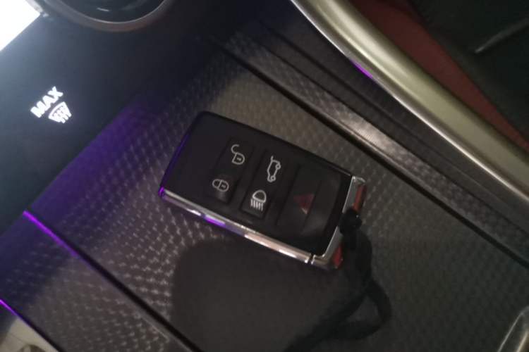 Used Land Rover Range Sport 2020 3.0 L6 HSE DYNAMIC Vehicle Key