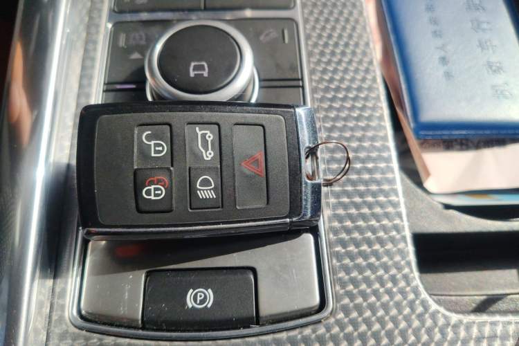 Used Land Rover Range Sport 2020 3.0 L6 HSE DYNAMIC Vehicle Key