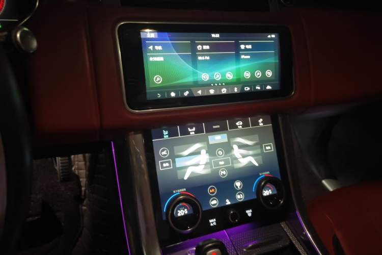Used Land Rover Range Sport 2021 3.0 L6 YAO Black Edition Audio And AC Panel