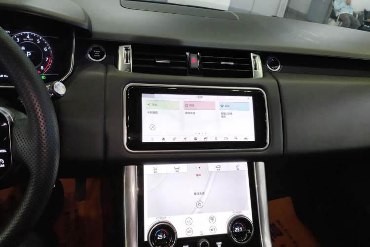 Used Land Rover Range Sport 2021 3.0 L6 SE Audio And AC Panel