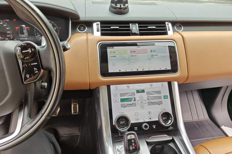 Used Land Rover Range Sport 2021 3.0 L6 YAO Black Edition Audio And AC Panel