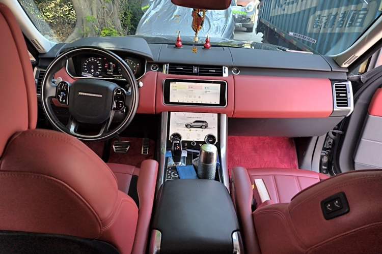 Used Land Rover Range Sport 2021 3.0 L6 YAO Black Edition Center Console