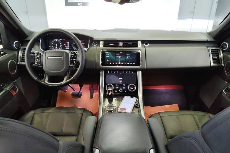 Used Land Rover Range Sport 2021 3.0 L6 SE Center Console