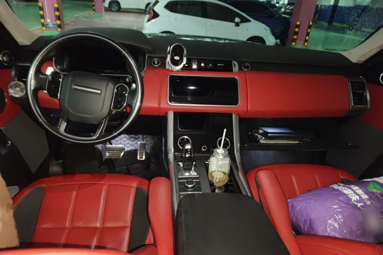 Used Land Rover Range Sport 2021 3.0 L6 YAO Black Edition Center Console