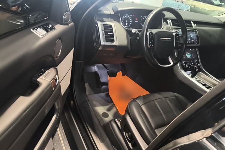 Used Land Rover Range Sport 2021 3.0 L6 SE Driver Seat