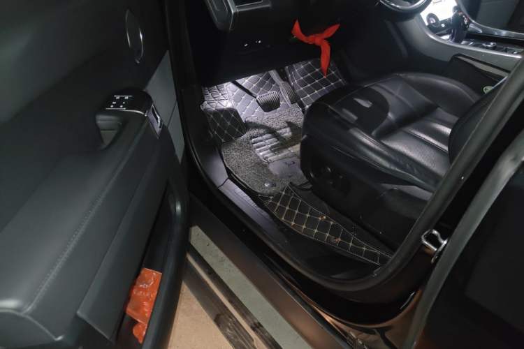 Used Land Rover Range Sport 2021 3.0 L6 SE Driver Seat