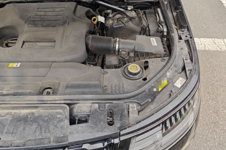 Used Land Rover Range Sport 2021 3.0 L6 YAO Black Edition Engine Bay Left