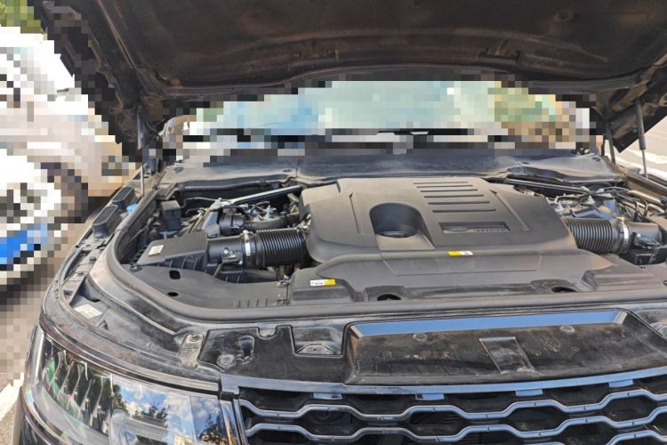 Used Land Rover Range Sport 2021 3.0 L6 YAO Black Edition Engine Bay Right