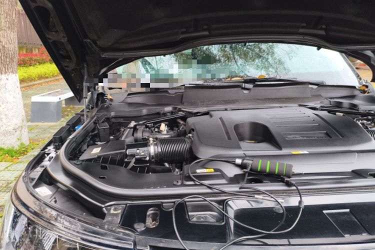 Used Land Rover Range Sport 2021 3.0 L6 YAO Black Edition Engine Bay Right