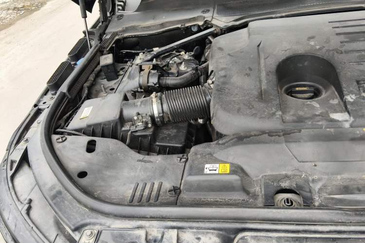 Used Land Rover Range Sport 2021 3.0 L6 YAO Black Edition Engine Bay Right