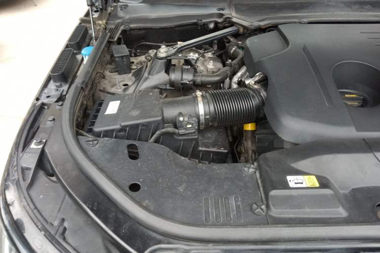 Used Land Rover Range Sport 2021 3.0 L6 YAO Black Edition Engine Bay Right