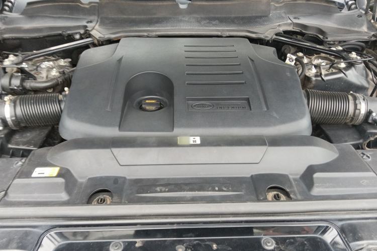 Used Land Rover Range Sport 2021 3.0 L6 YAO Black Edition Engine Bay