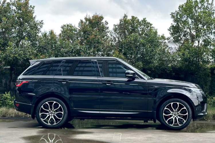 Used Land Rover Range Sport 2021 3.0 L6 YAO Black Edition Exterior 12