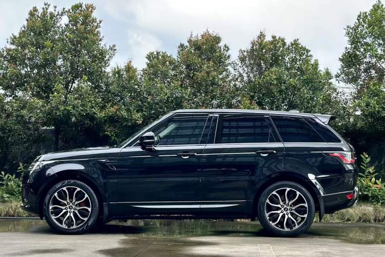 Used Land Rover Range Sport 2021 3.0 L6 YAO Black Edition Exterior 4
