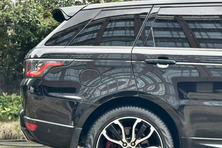 Used Land Rover Range Sport 2021 3.0 L6 YAO Black Edition Exterior 8