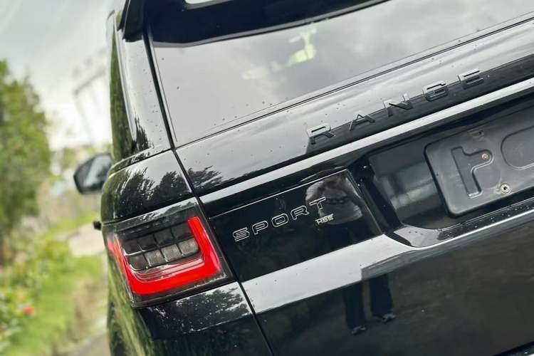 Used Land Rover Range Sport 2021 3.0 L6 YAO Black Edition Exterior 9