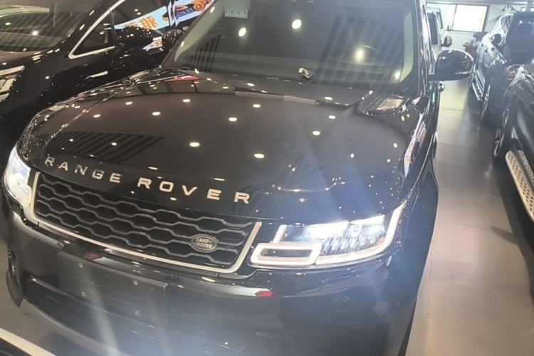 Used Land Rover Range Sport 2021 3.0 L6 SE Front