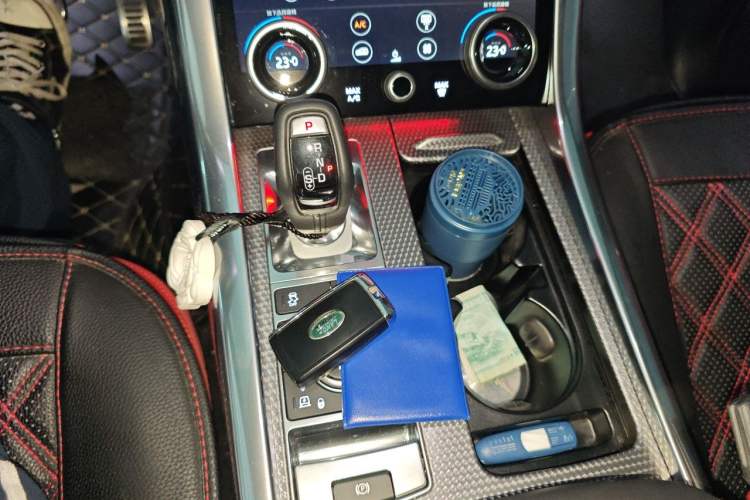 Used Land Rover Range Sport 2021 3.0 L6 YAO Black Edition Gear Lever