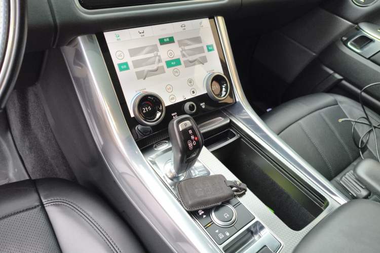 Used Land Rover Range Sport 2021 3.0 L6 YAO Black Edition Gear Lever