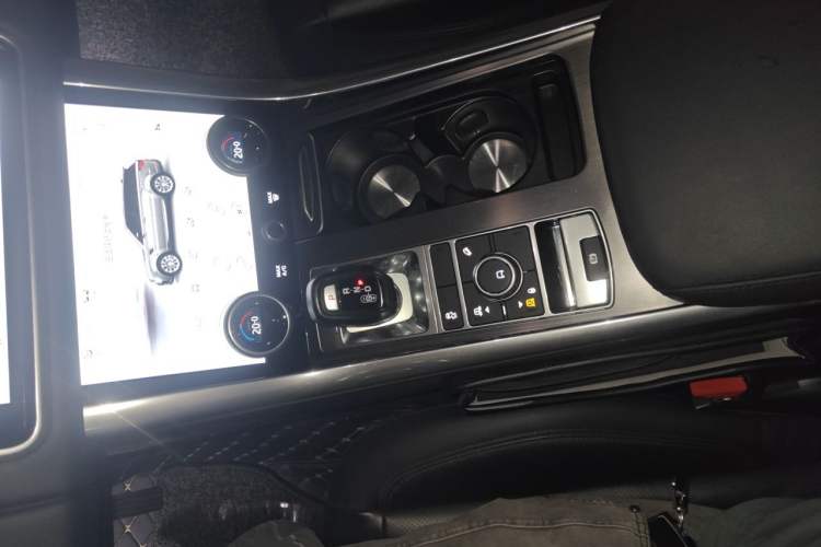 Used Land Rover Range Sport 2021 3.0 L6 SE Gear Lever