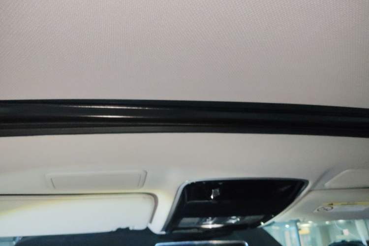Used Land Rover Range Sport 2021 3.0 L6 SE Headliner