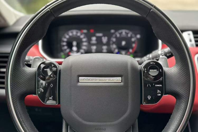 Used Land Rover Range Sport 2021 3.0 L6 YAO Black Edition Interior 12
