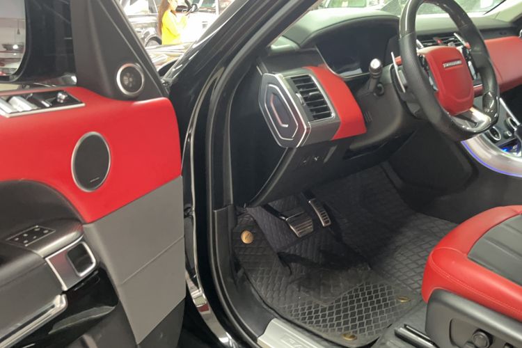 Used Land Rover Range Sport 2021 3.0 L6 HST Interior 2