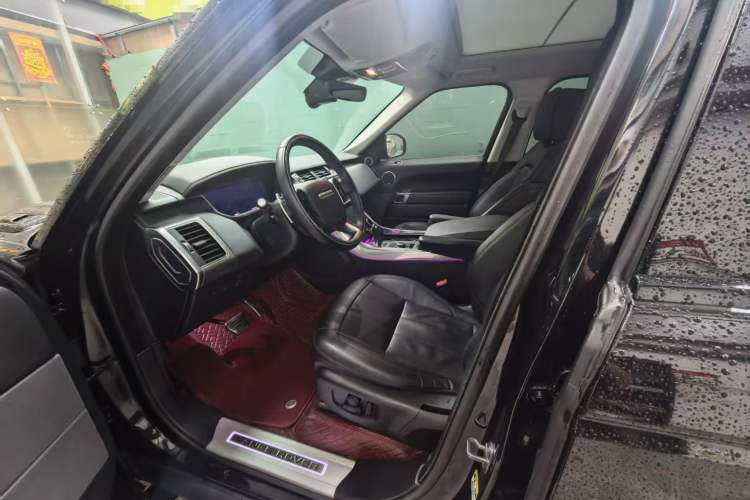 Used Land Rover Range Sport 2021 3.0 L6 YAO Black Edition Interior 3