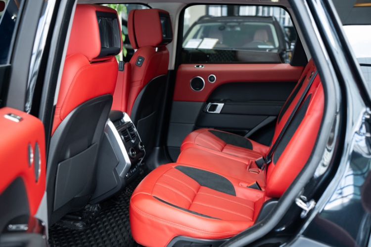 Used Land Rover Range Sport 2021 3.0 L6 YAO Black Edition Interior 3