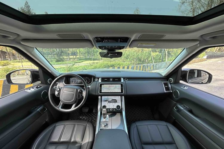 Used Land Rover Range Sport 2021 3.0 L6 SE Interior 8
