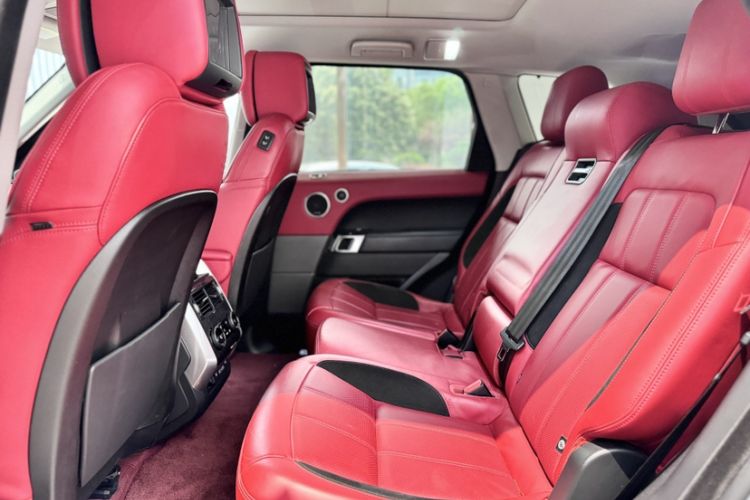 Used Land Rover Range Sport 2021 3.0 L6 YAO Black Edition Interior 8