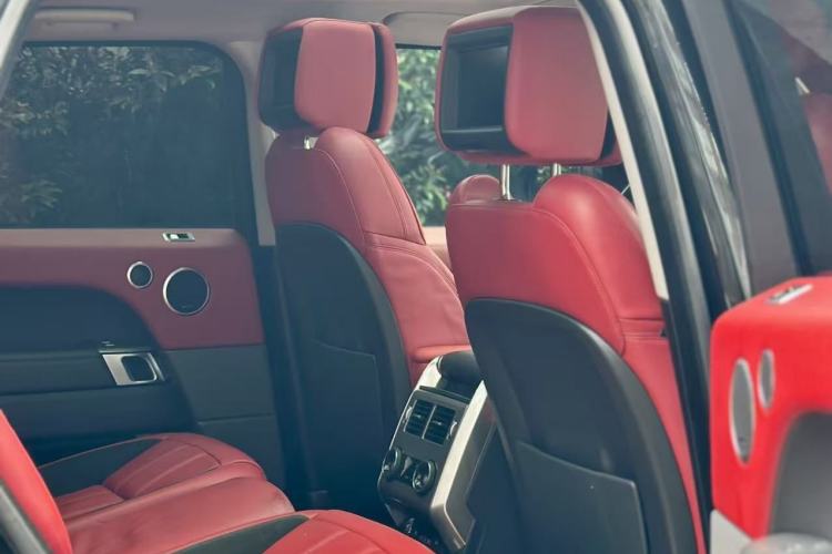 Used Land Rover Range Sport 2021 3.0 L6 YAO Black Edition Interior 9