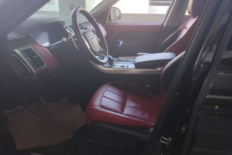 Used Land Rover Range Sport 2021 3.0 L6 YAO Black Edition Left Front Seat