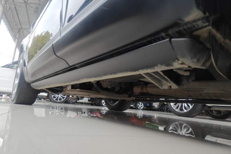 Used Land Rover Range Sport 2021 3.0 L6 SE Left Side Sill