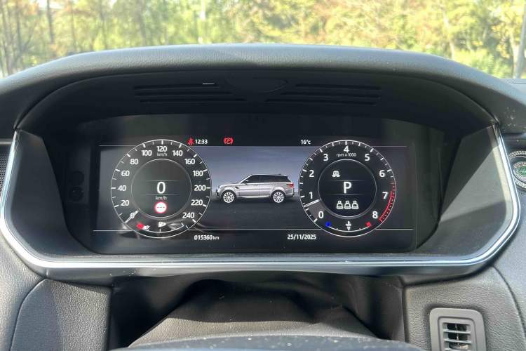 Used Land Rover Range Sport 2021 3.0 L6 SE Odometer Close Up