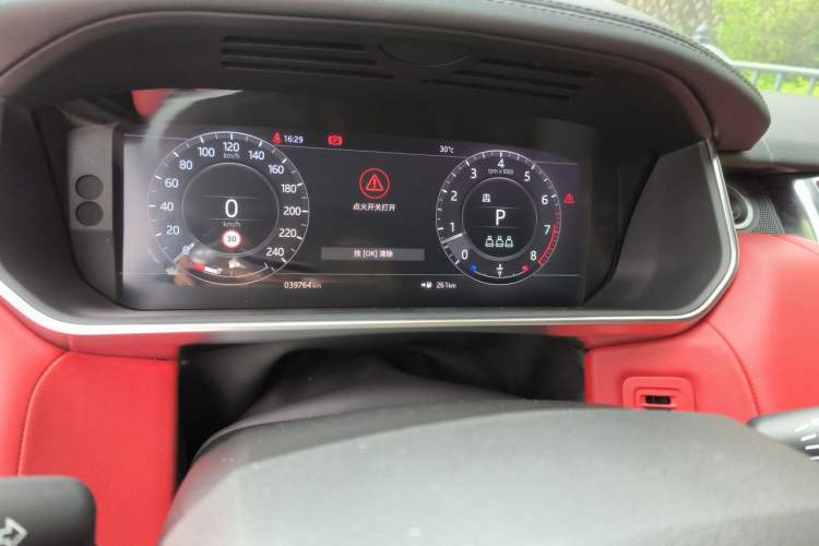 Used Land Rover Range Sport 2021 3.0 L6 YAO Black Edition Odometer Close Up