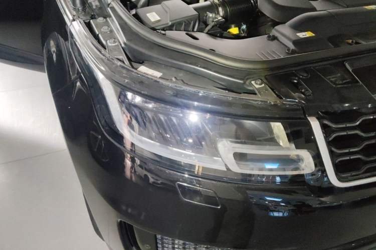 Used Land Rover Range Sport 2021 3.0 L6 SE Right Front Headlight