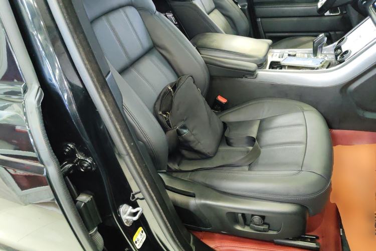 Used Land Rover Range Sport 2021 3.0 L6 SE Right Front Seat