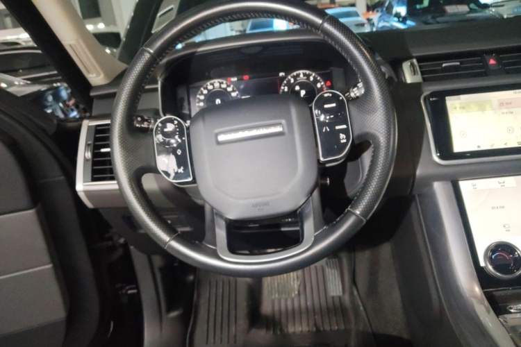Used Land Rover Range Sport 2021 3.0 L6 SE Steering Wheel