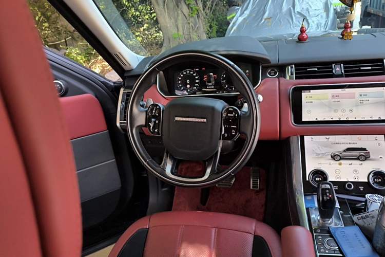 Used Land Rover Range Sport 2021 3.0 L6 YAO Black Edition Steering Wheel