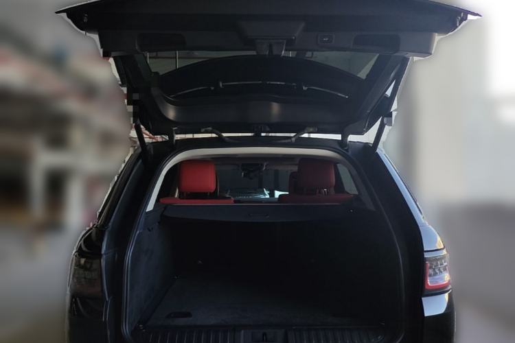 Used Land Rover Range Sport 2021 3.0 L6 YAO Black Edition Trunk